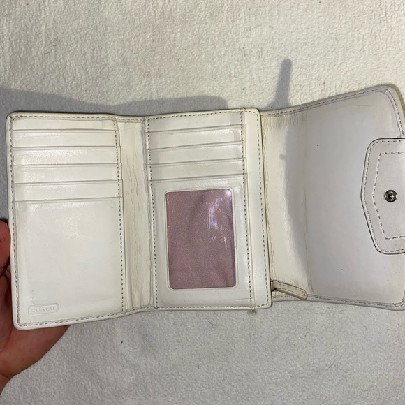 Coach tan wallet - Picture 3 of 4